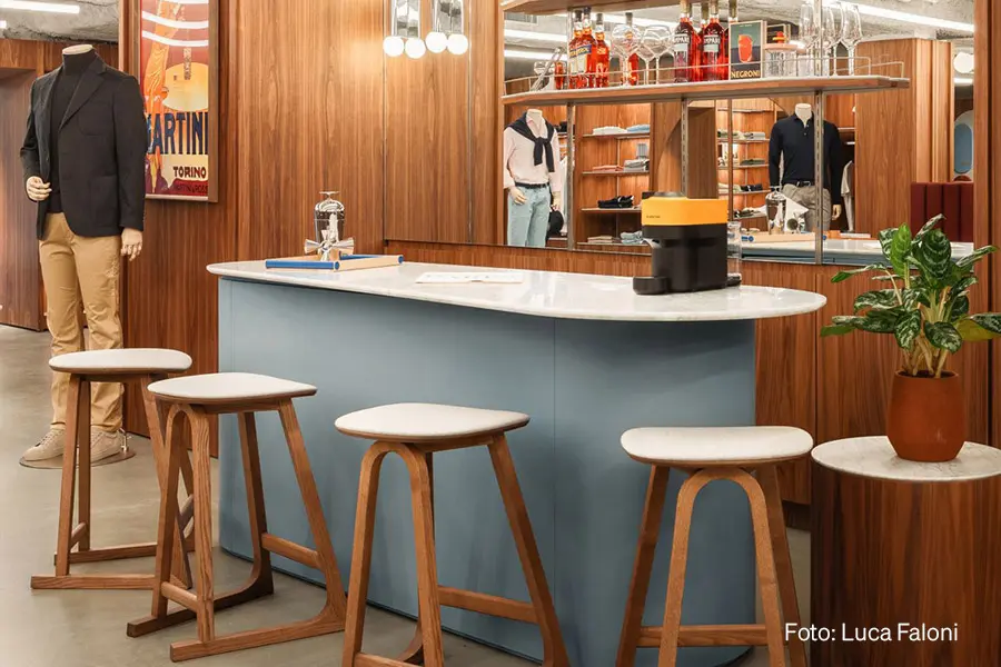 Store Luca Faloni in Paris - Tresen