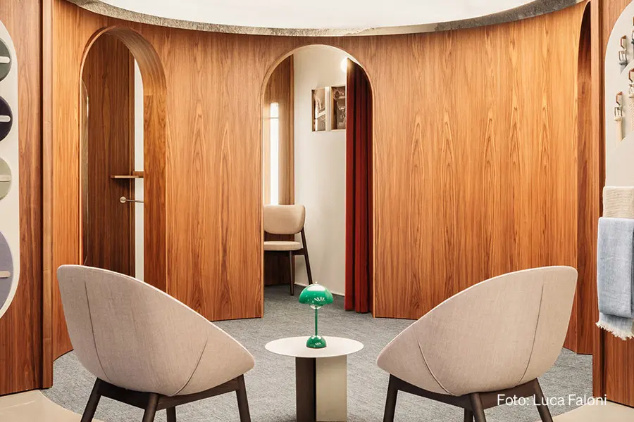 Store Luca Faloni in Paris - Umkleide